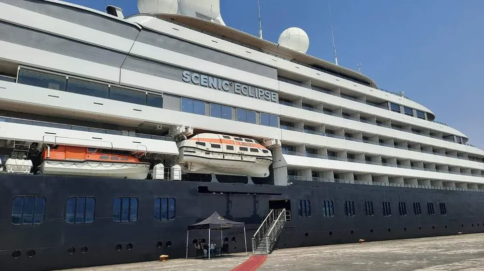 scenic eclipse